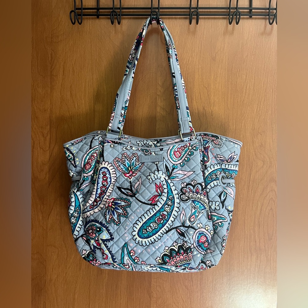 EUC Vera Bradley Glenna style purse